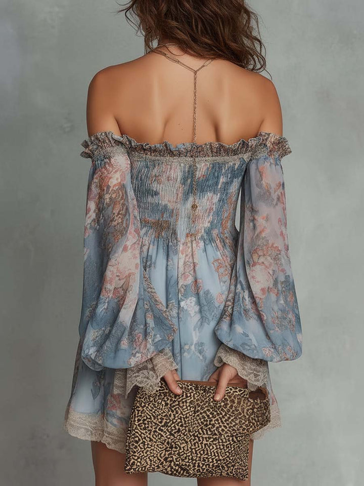 Romane | Robe Mini en Mousseline Froncée avec Épaules Dégagées et Fleurs Romantiques
