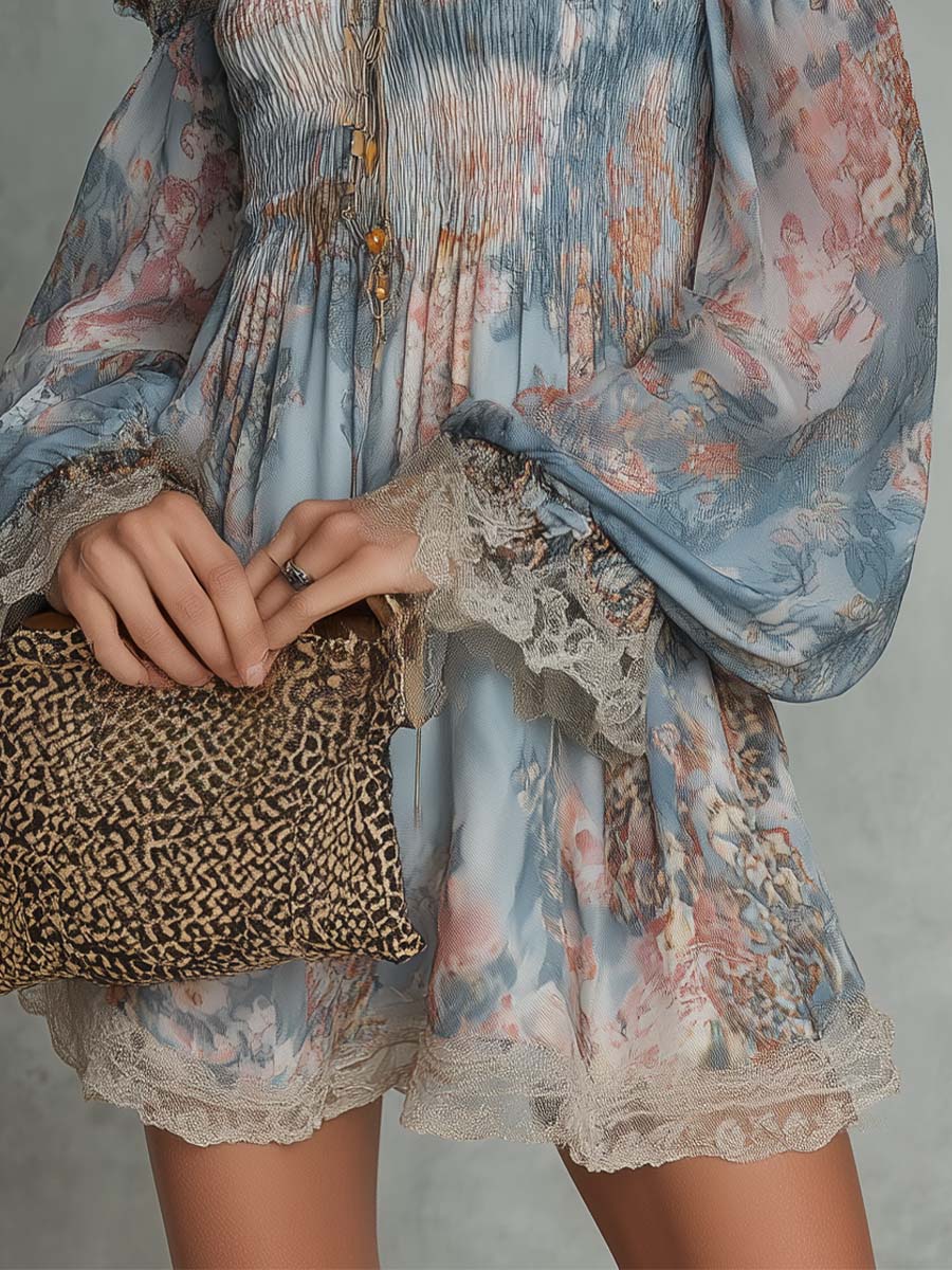 Romane | Robe Mini en Mousseline Froncée avec Épaules Dégagées et Fleurs Romantiques