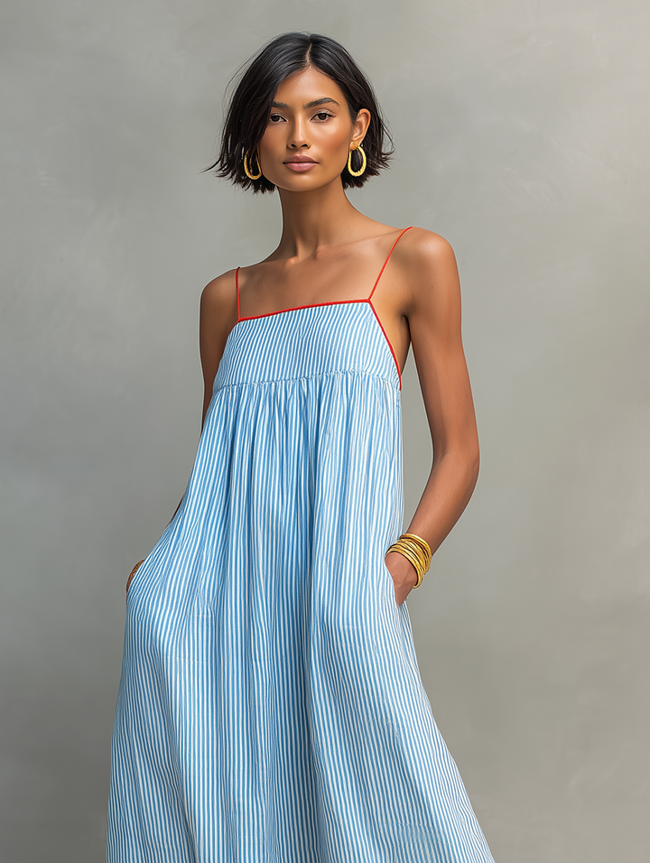 Ari | Robe Bleue avec Bretelles Fines et Poches
