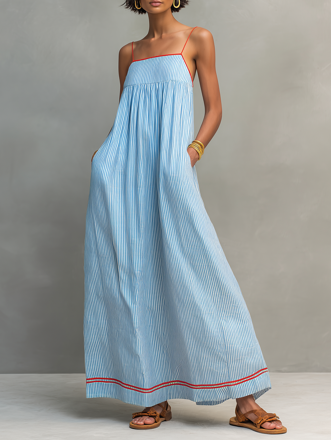 Ari | Robe Bleue avec Bretelles Fines et Poches