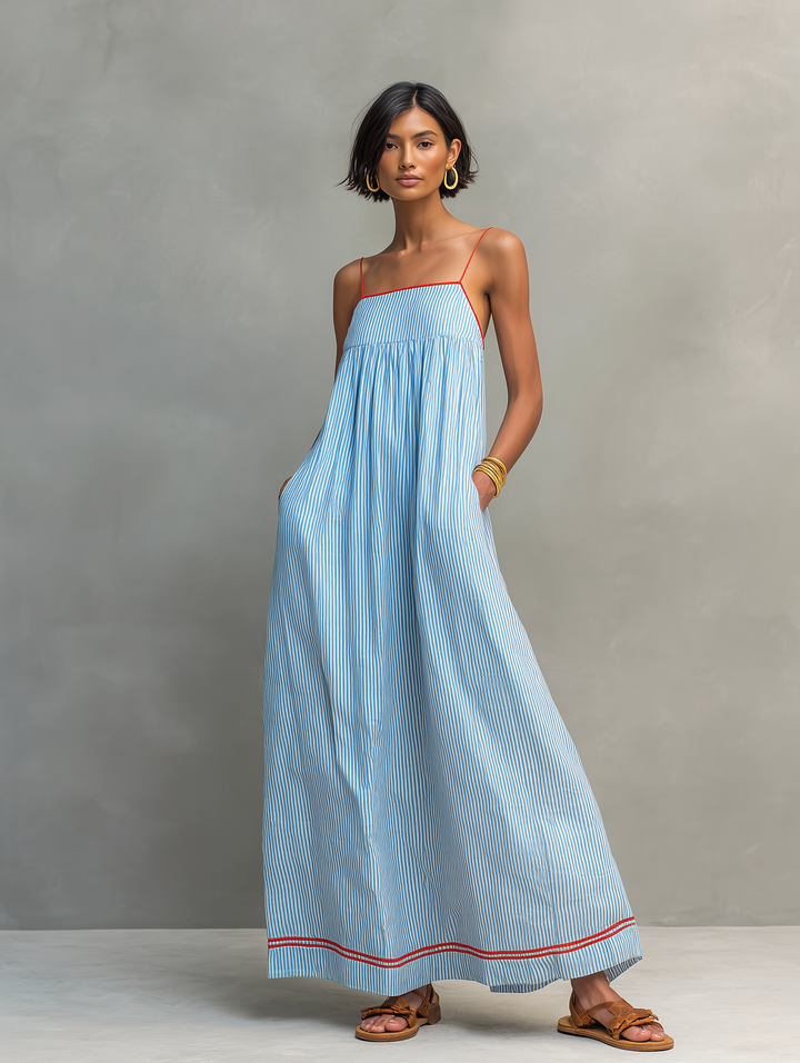 Ari | Robe Bleue avec Bretelles Fines et Poches