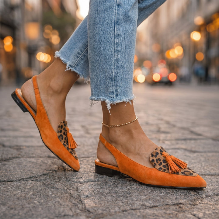 Eliza | Sandales avec lanières et pompons