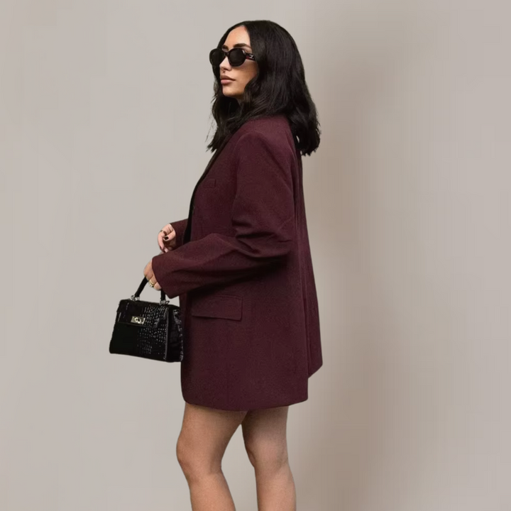 Blazer bordeaux ajusté pour femme – coupe raffinée pour un style chic décontracté