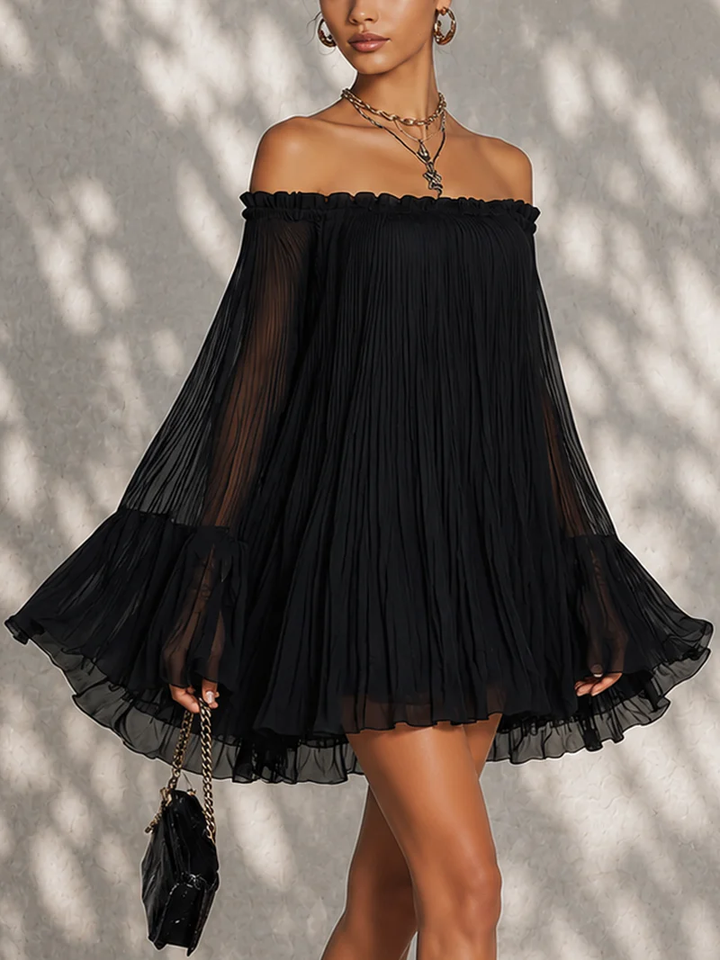 Océane | Robe Mini Noire avec Manches Évasées et Épaules Dénudées Froncées