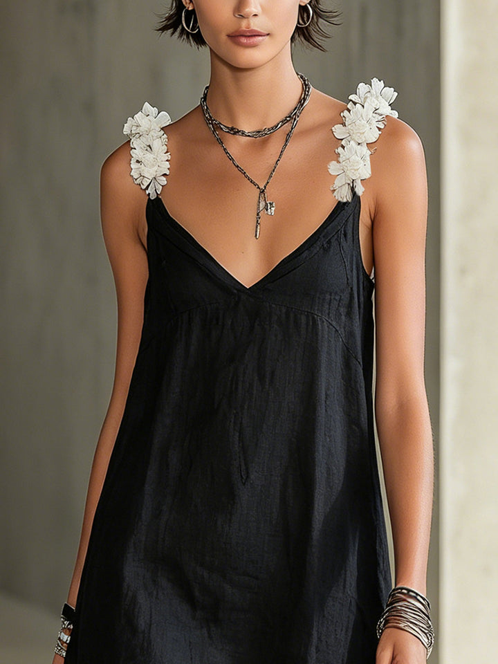 Noémie | Robe Mini Noire avec Décolleté en V et Bretelles Florales