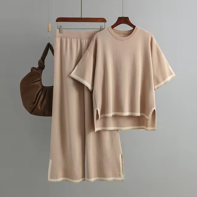 Charlotte™ - Ensemble Élégant en Soie Glacée à Manches Courtes