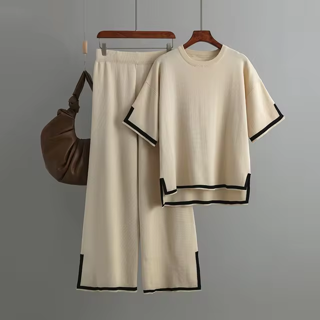 Charlotte™ - Ensemble Élégant en Soie Glacée à Manches Courtes