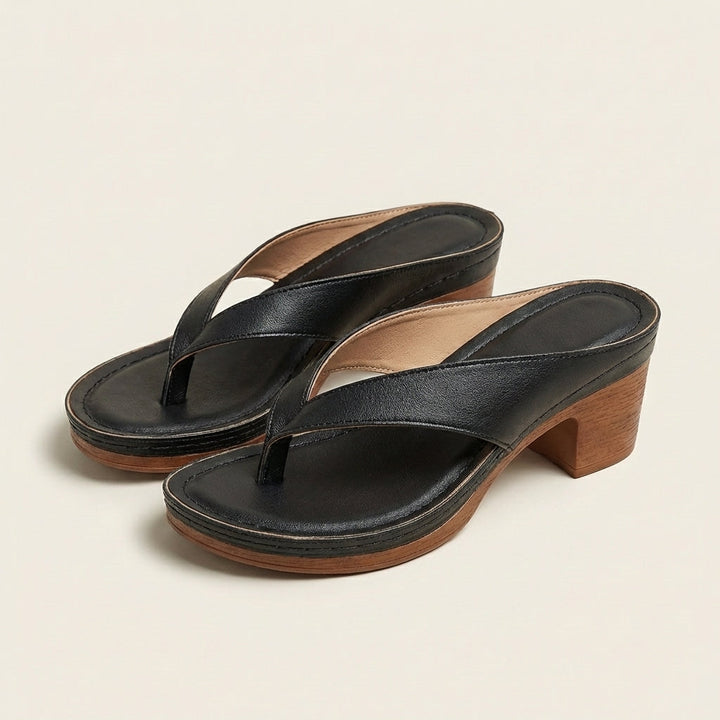 Anslie | Sandale à talon bloc en cuir avec boucle au doigt de pied